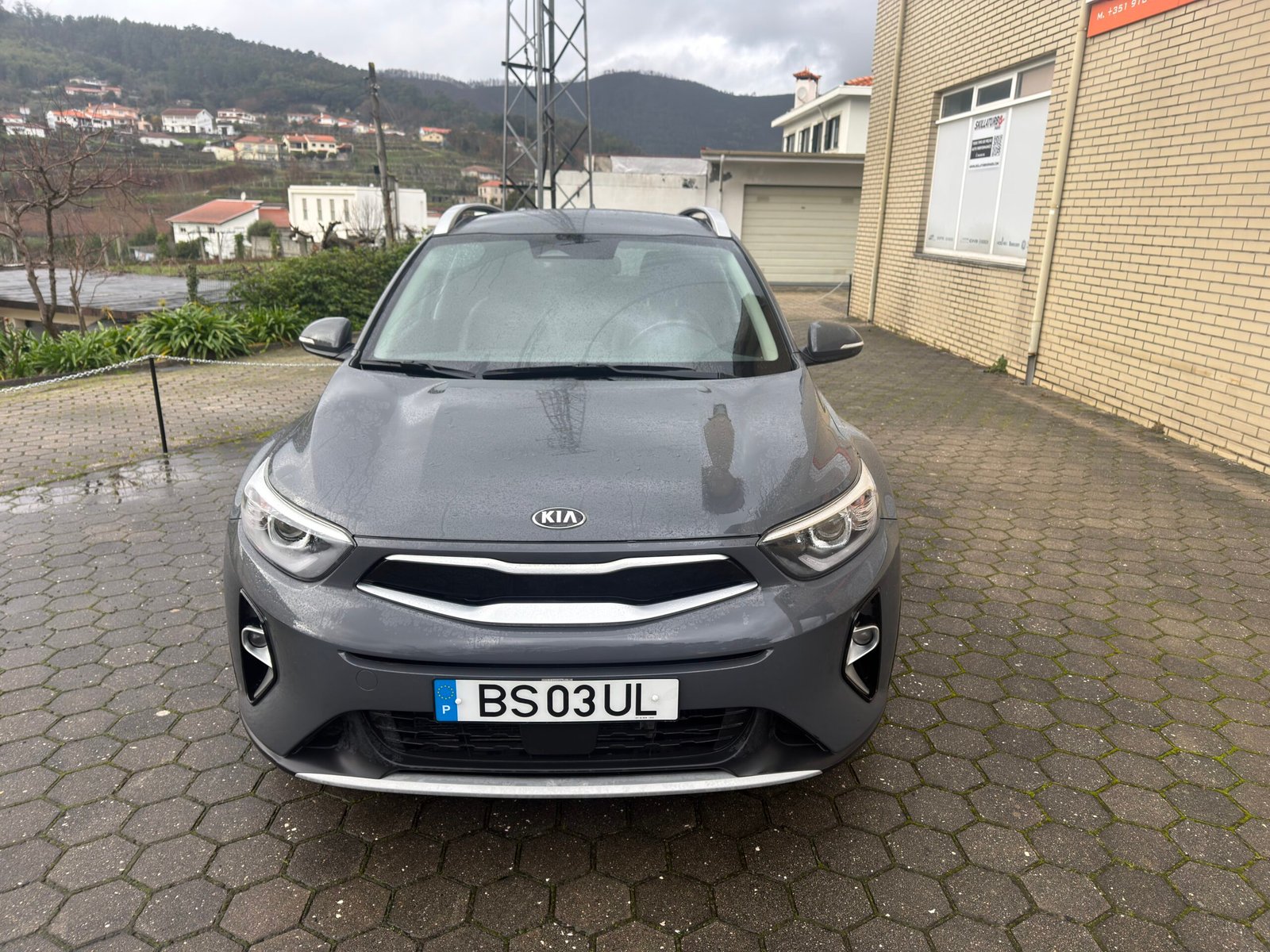 Kia Stonic 1.0 – 120cv Hybrid Edition Platine