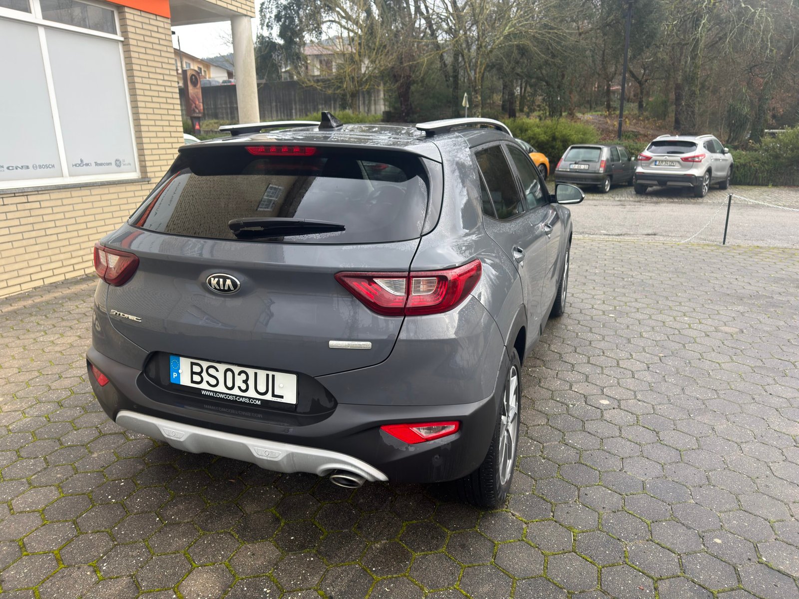 Kia Stonic 1.0 – 120cv Hybrid Edition Platine