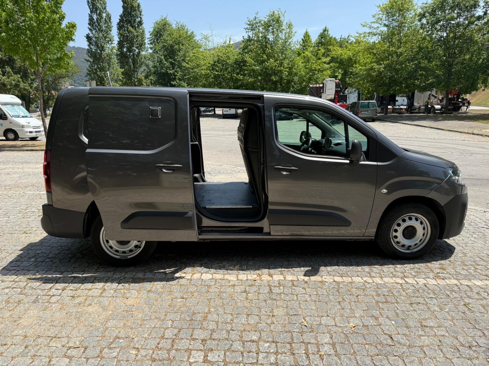 Citroën Berlingo XL – 1.5 BLUEHDI 130cv S&S EAT8 DRIVER