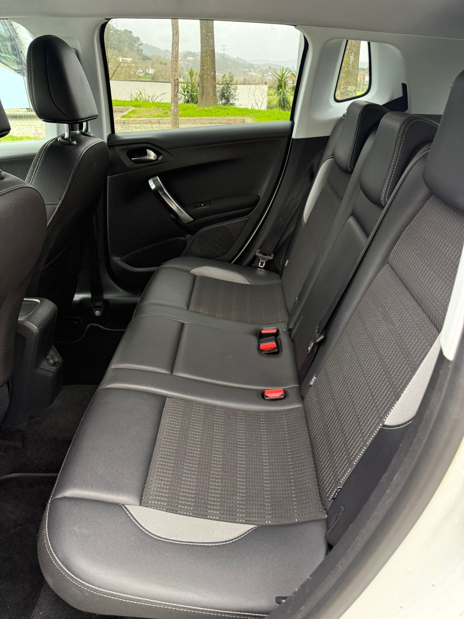 Peugeot 2008 – 1.6 120cv